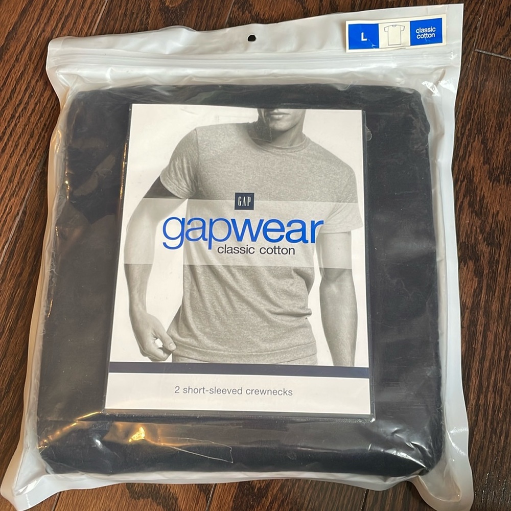 Gapwear men’s 2 short-sleeved crewneck black size L